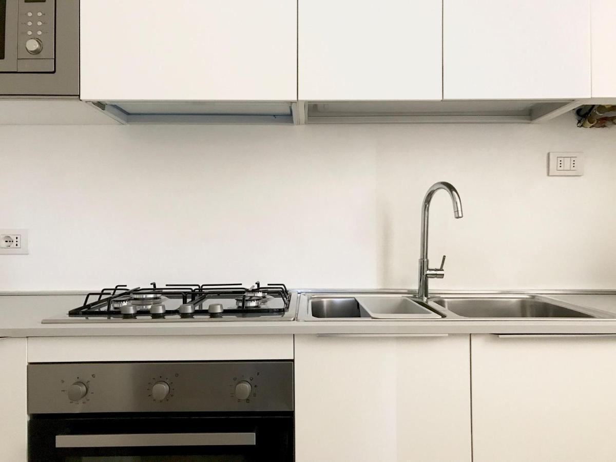 Baseventuno 2 - Trilocale Primo Piano Apartamento Sirmione Exterior foto